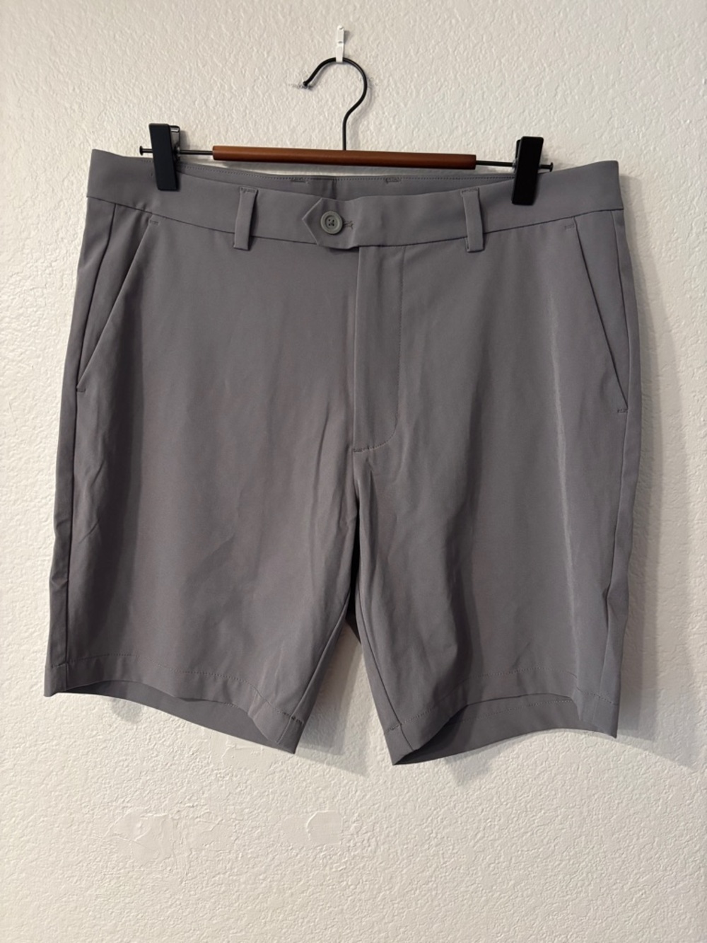 G/FORE Men's Gray Performance Stretch Flat-Front Shorts